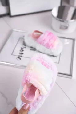 Dziecięce klapki z futerkiem i gumką kolorowe Fluffy