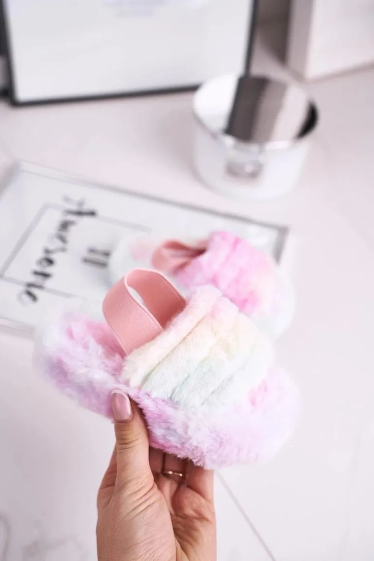 Dziecięce klapki z futerkiem i gumką kolorowe Fluffy