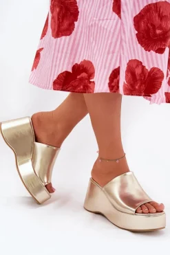 Eko Skórzane Klapki Damskie Na Platformie I Koturnie Złote Kisoffi