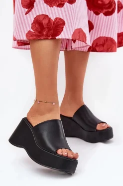 Eko Skórzane Klapki Damskie Na Platformie I Koturnie Czarne Kisoffi