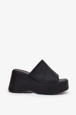 Eko Skórzane Klapki Damskie Na Platformie I Koturnie Czarne Kisoffi
