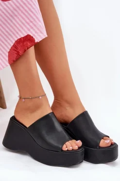Eko Skórzane Klapki Damskie Na Platformie I Koturnie Czarne Kisoffi