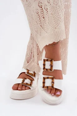 Eko Skórzane Klapki Damskie Na Platformie Z Klamrami Białe Xanivia