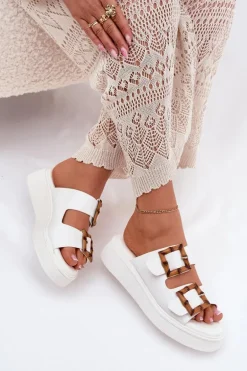 Eko Skórzane Klapki Damskie Na Platformie Z Klamrami Białe Xanivia