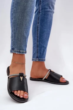 Eko Skórzane Klapki Na Płaskim Obcasie Z Ozdobnym Paseczkiem Czarne Hirtewi