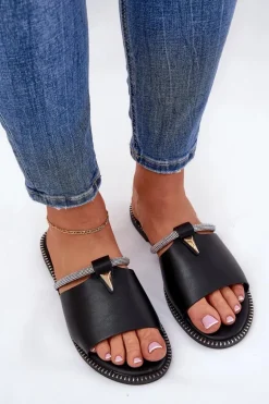 Eko Skórzane Klapki Na Płaskim Obcasie Z Ozdobnym Paseczkiem Czarne Hirtewi