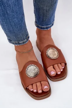 Eko Skórzane Klapki Na Płaskim Obcasie Z Ozdoba Camel Tatereia