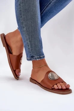 Eko Skórzane Klapki Na Płaskim Obcasie Z Ozdoba Camel Tatereia