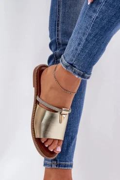 Eko Skórzane Klapki Na Płaskim Obcasie Z Ozdobnym Paseczkiem Złote Hirtewi