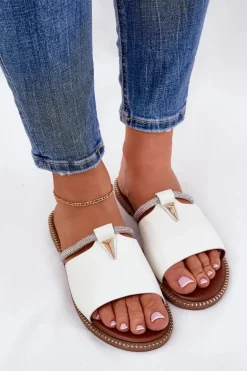 Eko Skórzane Klapki Na Płaskim Obcasie Z Ozdobnym Paseczkiem Białe Hirtewi