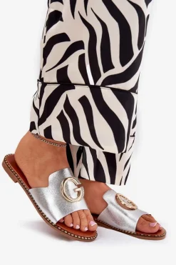 Eko Skórzane Płaskie Klapki Damskie Z Ozdobnym Detalem Srebrne Frelie