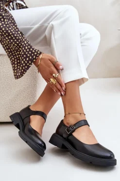 Eko Skórzane Półbuty Damskie Z Paskiem Czarne Vinceza 62179