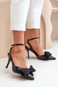 Eko Skórzane Szpilki Z Kokardą Czarne Volamia