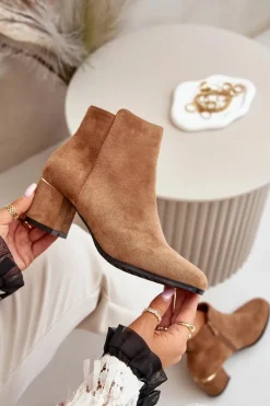 Eko Zamszowe Botki Na Słupku Zapinane Na Zamek Camel Sairis