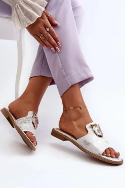 Eleganckie Błyszczące Klapki Damskie Z Ozdobą S.Barski KV27-032 Srebrne