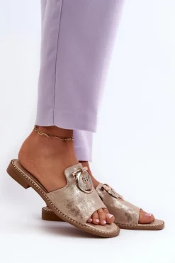 Eleganckie Błyszczące Klapki Damskie Z Ozdobą S.Barski KV27-032 Złote