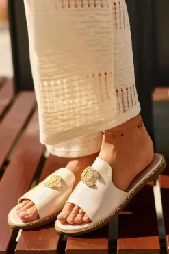 Eleganckie Klapki Damskie Błyszczące Z Ozdobą S.Barski KV27-050 Złote