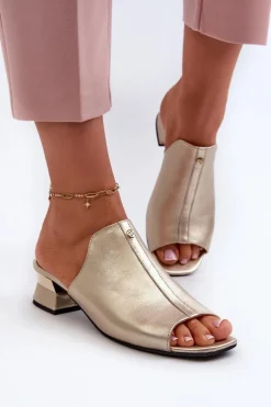 Eleganckie Klapki Damskie Ze Skóry Naturalnej Na Niskim Obcasie Maciejka 06360-25 Złote