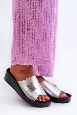 Eleganckie Klapki Damskie Z Ozdobą Skóra Naturalna S.Barski KV27-015 Srebrne