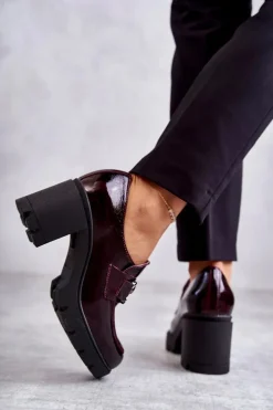 Eleganckie Półbuty Na Słupku Ze Srebrną Ozdobą Bordowe Harmell