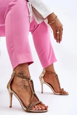 Eleganckie Sandałki Na Szpilce Z Dżetami Złote Jenesis