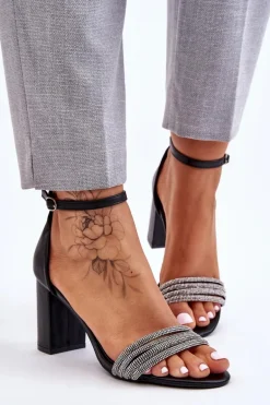 Eleganckie Sandały Z Cyrkoniami Na Obcasie Czarne Laurene