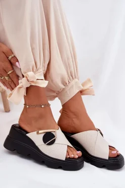 Eleganckie Skórzane Klapki Damskie Na Koturnie Z Ozdobą Artiker 56C1585 Beżowe