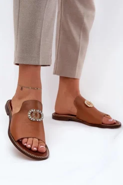 Eleganckie Skórzane Klapki Damskie Z Ozdobą Zazoo 3008 Camel