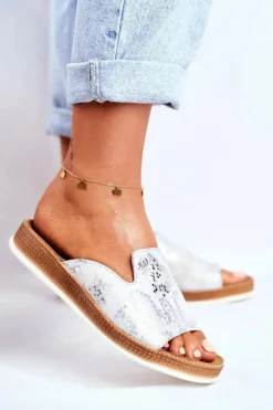 Eleganckie Skórzane Klapki Wzór Zwierzęcy Białe Nicole 2495