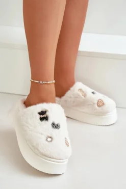 Futrzane Kapcie Damskie Na Grubej Podeszwie Z Przypinkami Jasnobeżowe Zintoria