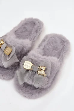 Futrzane Kapcie Damskie Z Kokardą I Złotą Ozdobą Szare Nolara