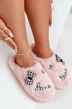 Futrzane Kapcie Damskie Z Naszywkami I Kokardką Różowe Linnorelia