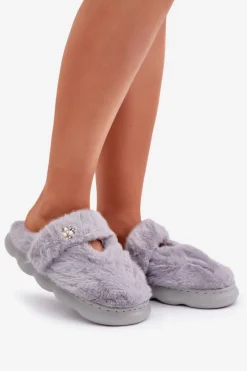 Futrzane Kapcie Z Małą Broszką Szare Primaria
