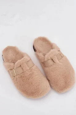 Futrzane Klapki Damskie Na Platformie Z Paskiem I Klamrą Beżowe Noraline