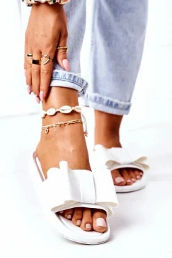 Gumowe Klapki Z Kokardą Białe April