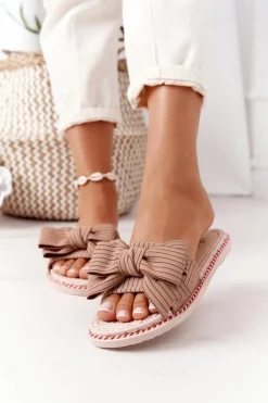 Gumowe Klapki Z Kokardą Brązowe Gabriell