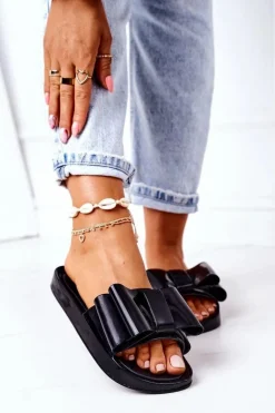 Gumowe Klapki Z Kokardą Czarne April