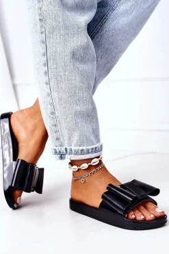 Gumowe Klapki Z Kokardą Czarne April