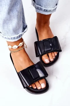 Gumowe Klapki Z Kokardą Czarne April