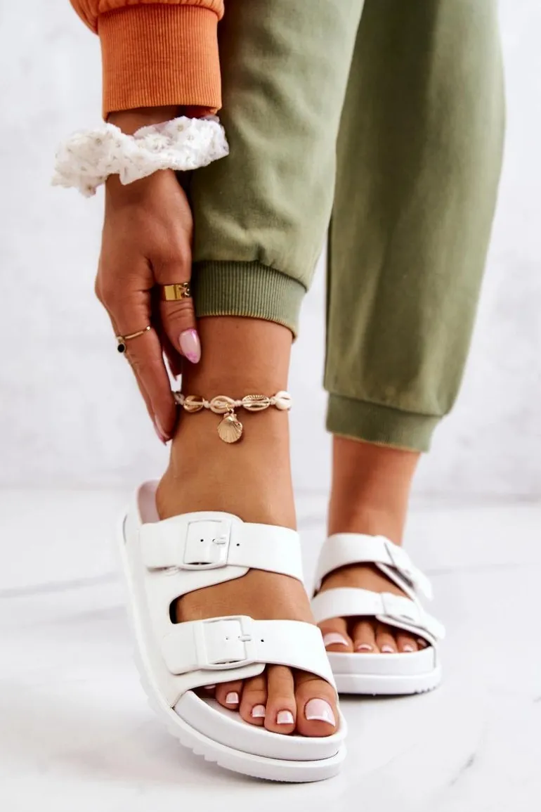 Gumowe Klapki Ze Sprzączką Białe Corina