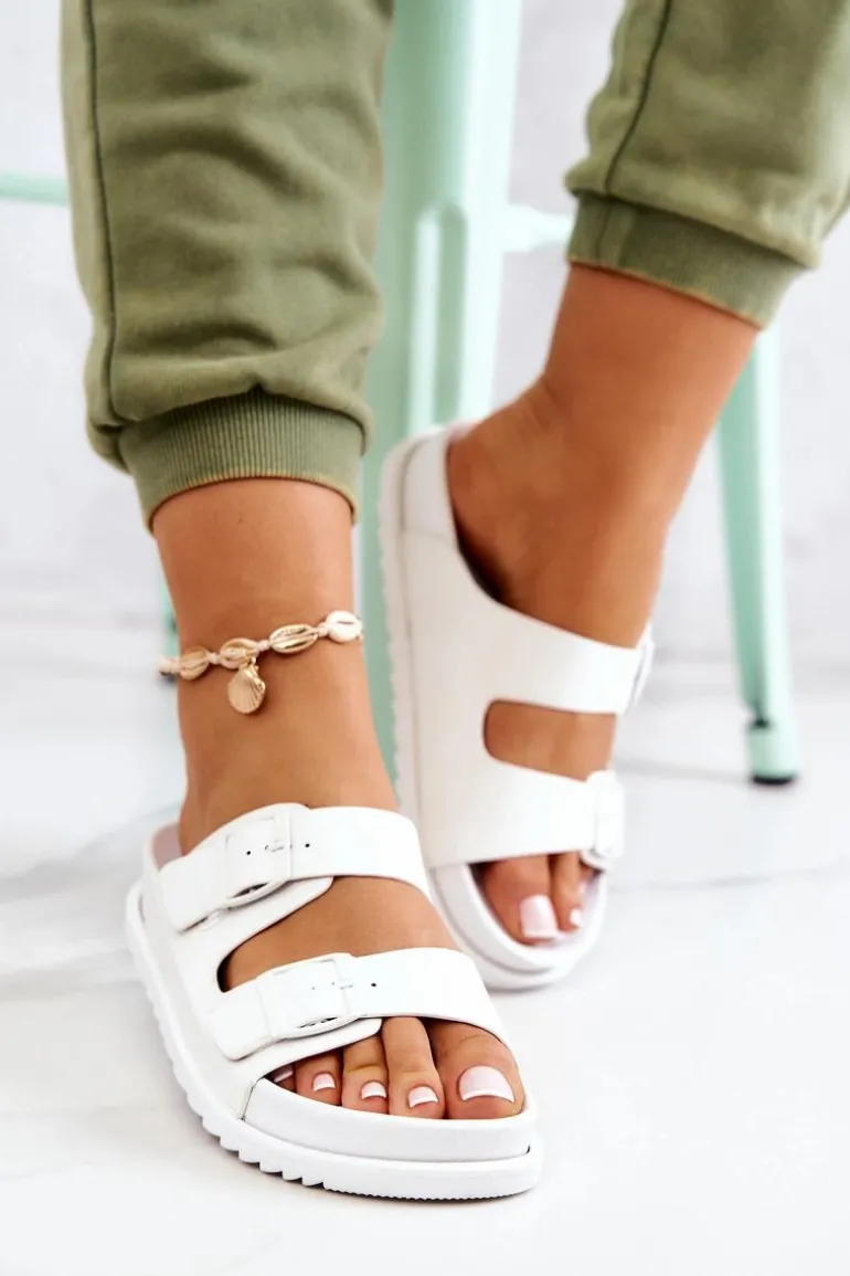 Gumowe Klapki Ze Sprzączką Białe Corina