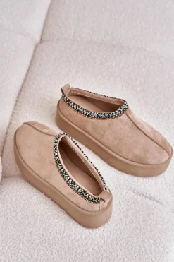 Kapcie Damskie Na Platformie Z Haftem Beżowe Neroma