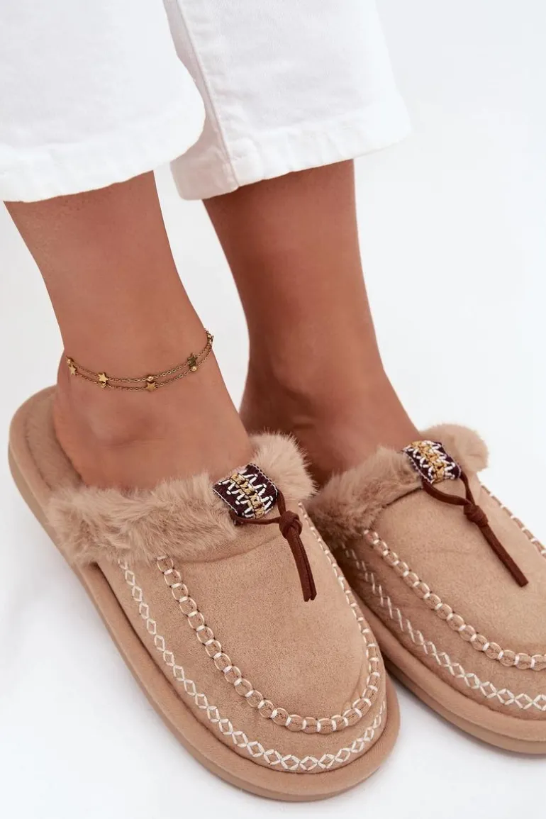 Kapcie Damskie Z Futerkiem I Haftem Beżowe Perivelle
