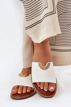 Klapki Damskie Eko Skórzane Z Ozdobnymi Detalami Białe Mevith