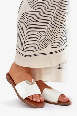 Klapki Damskie Eko Skórzane Z Ozdobnymi Detalami Białe Mevith