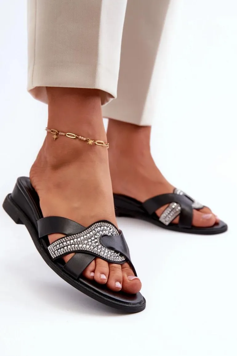 Klapki Damskie Na Koturnie Ze Zdobieniem Czarne Asysa