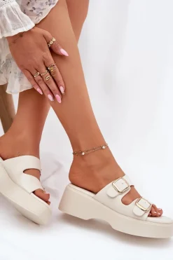 Klapki Damskie Na Koturnie I Platformie Z Klamrami Jasnobeżowe Nitarelia