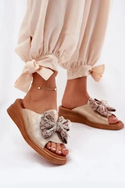 Klapki Damskie Na Koturnie Z Kokardą Złote Moonzella