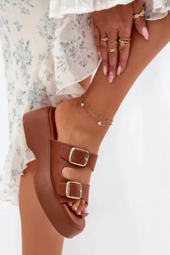 Klapki Damskie Na Koturnie I Platformie Z Klamrami Camel Nitarelia