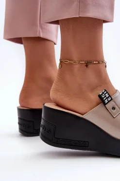 Klapki Damskie Na Koturnie Złote Vleni